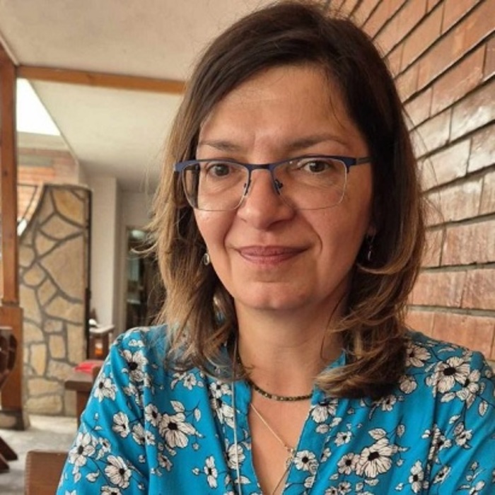 cenka-canova-v-borba_700x700_crop_478b24840a