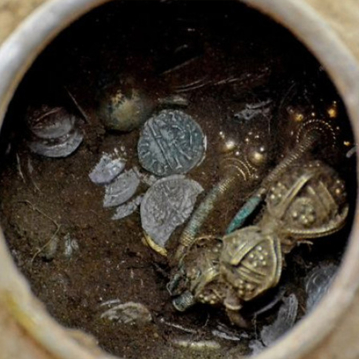 gurne_700x700_crop_478b24840a