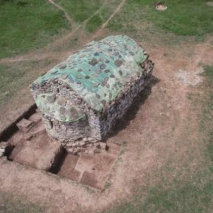 otkriha-skeleti_700x700_crop_478b24840a