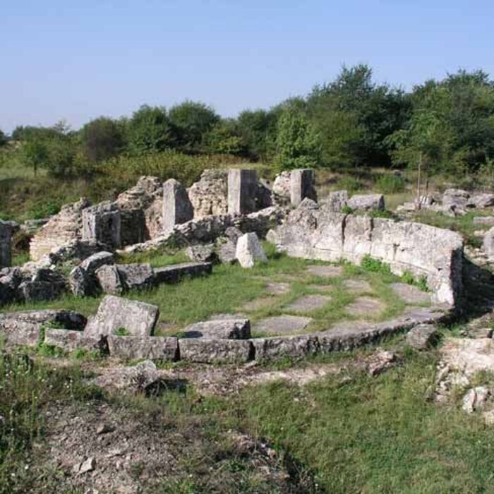 nikopolis-1-jpg-900x675-q85-crop-subsampling-2_700x700_crop_478b24840a