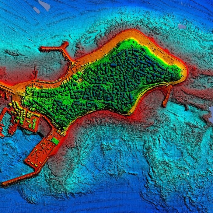 10_700x700_crop_478b24840a